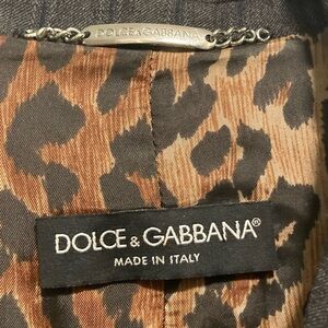 Stunning Dolce and Gabbana Size 36 Blazer